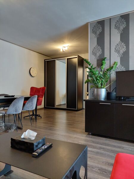 13 Septembrie, Uranus, mobilat si utilat